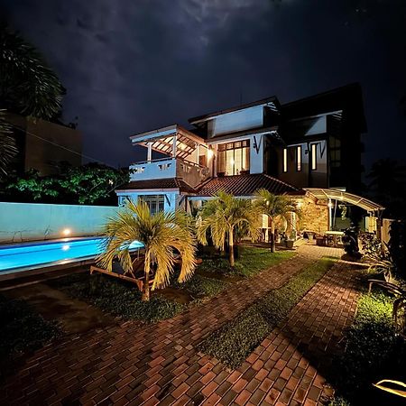 Grand Royal Villa Negombo Bagian luar foto