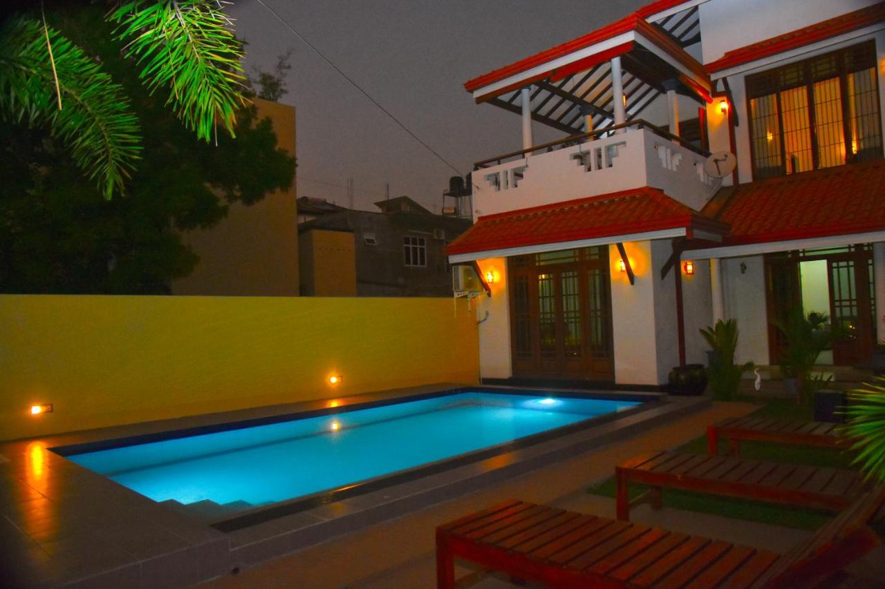 Grand Royal Villa Negombo Bagian luar foto