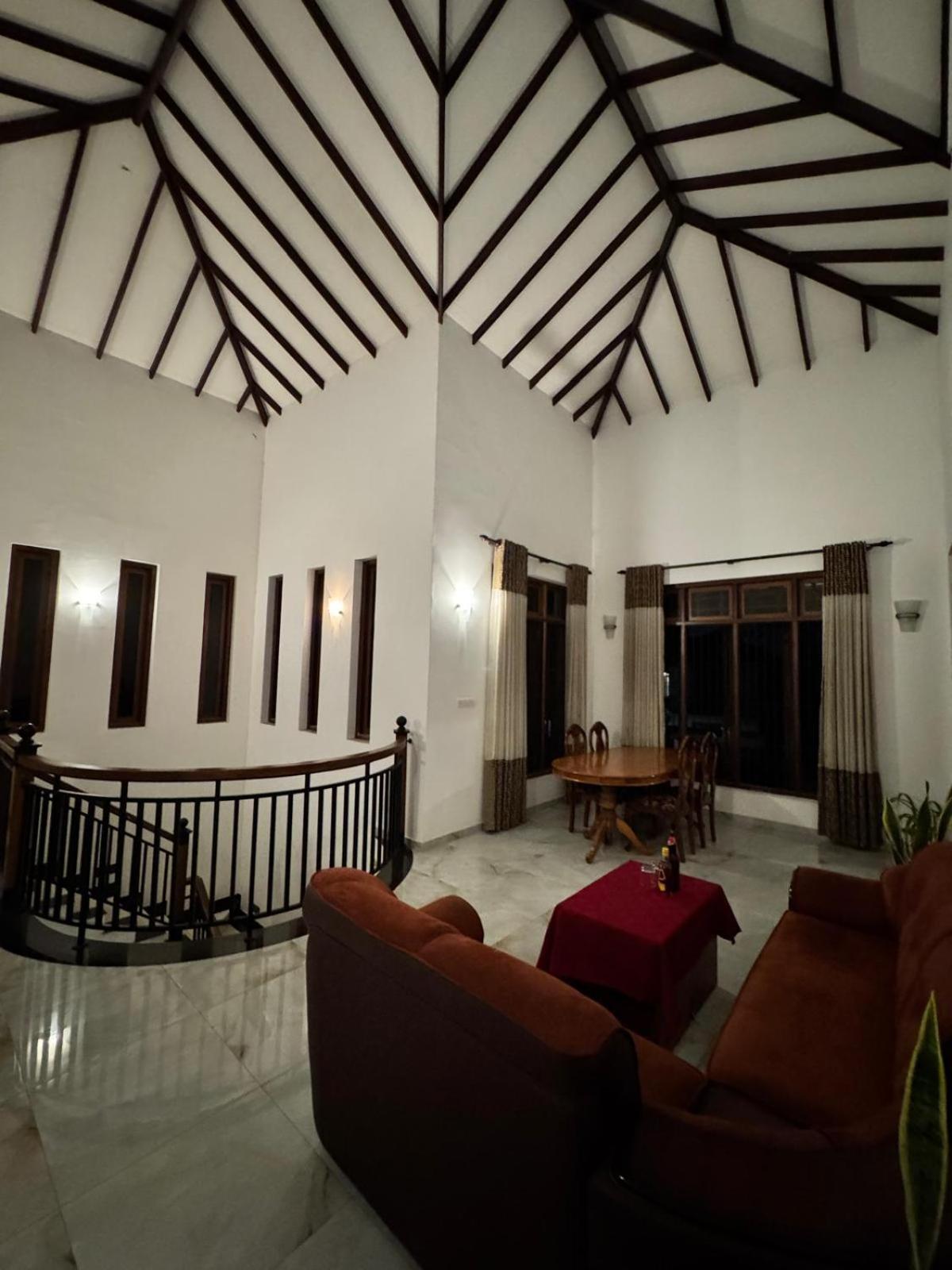 Grand Royal Villa Negombo Bagian luar foto