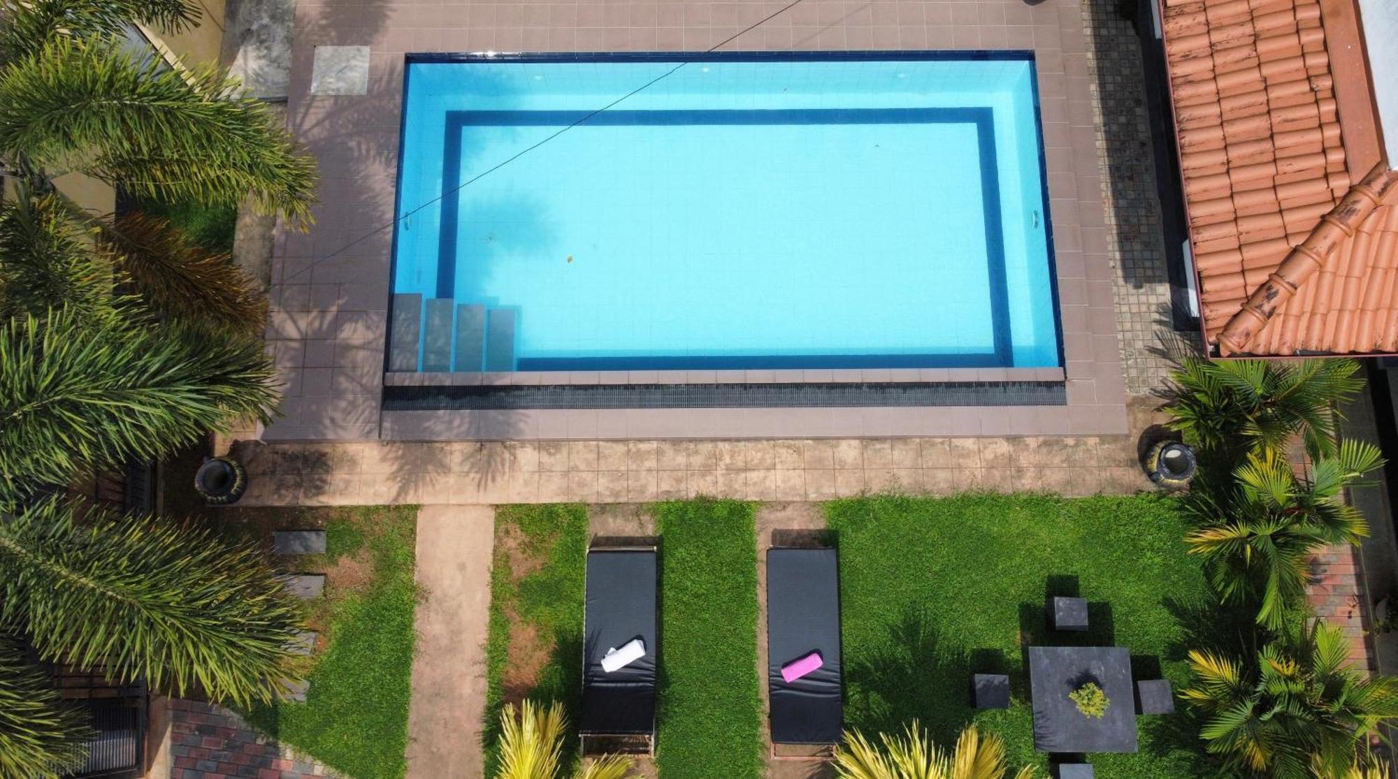 Grand Royal Villa Negombo Bagian luar foto