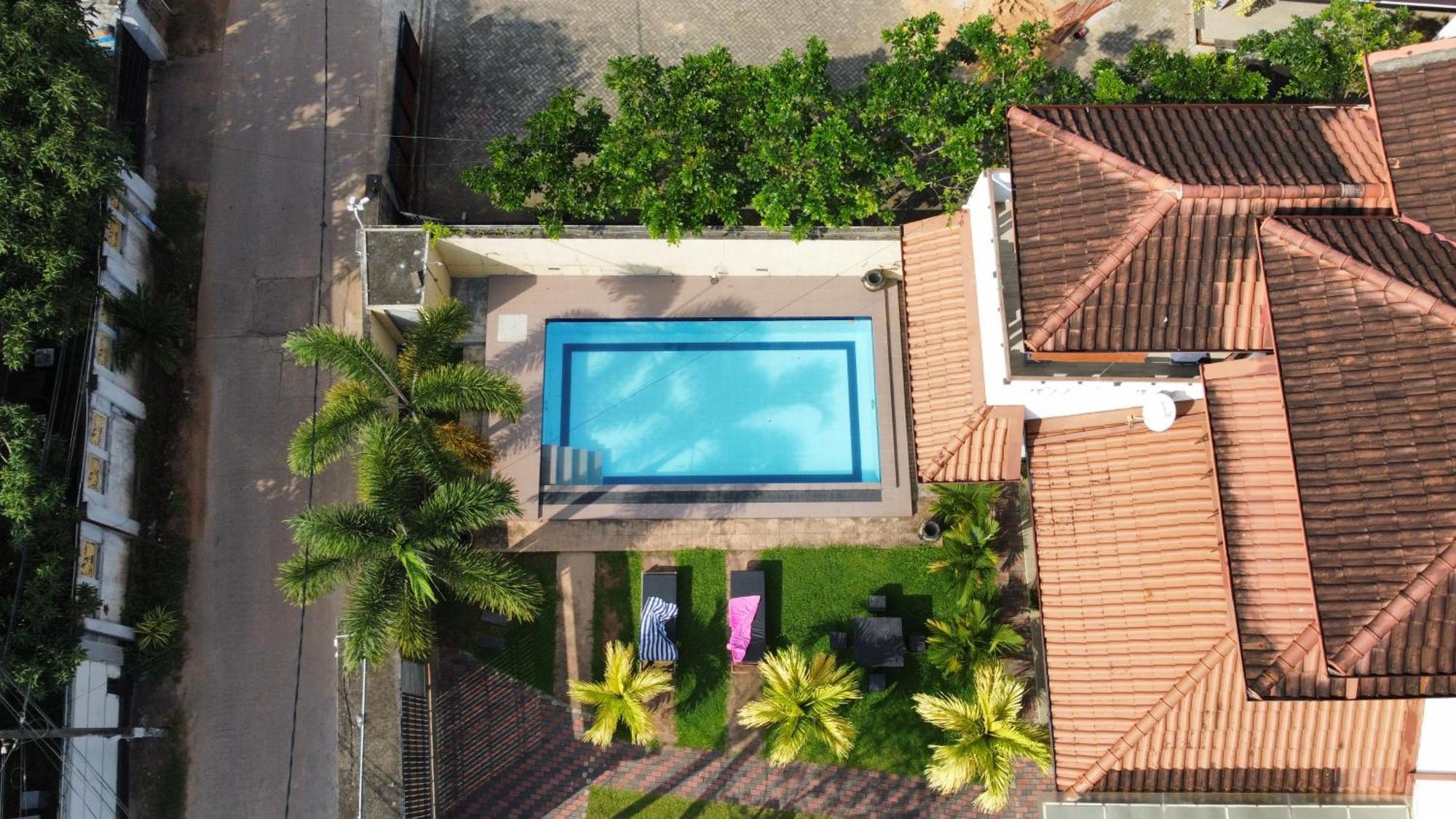 Grand Royal Villa Negombo Bagian luar foto