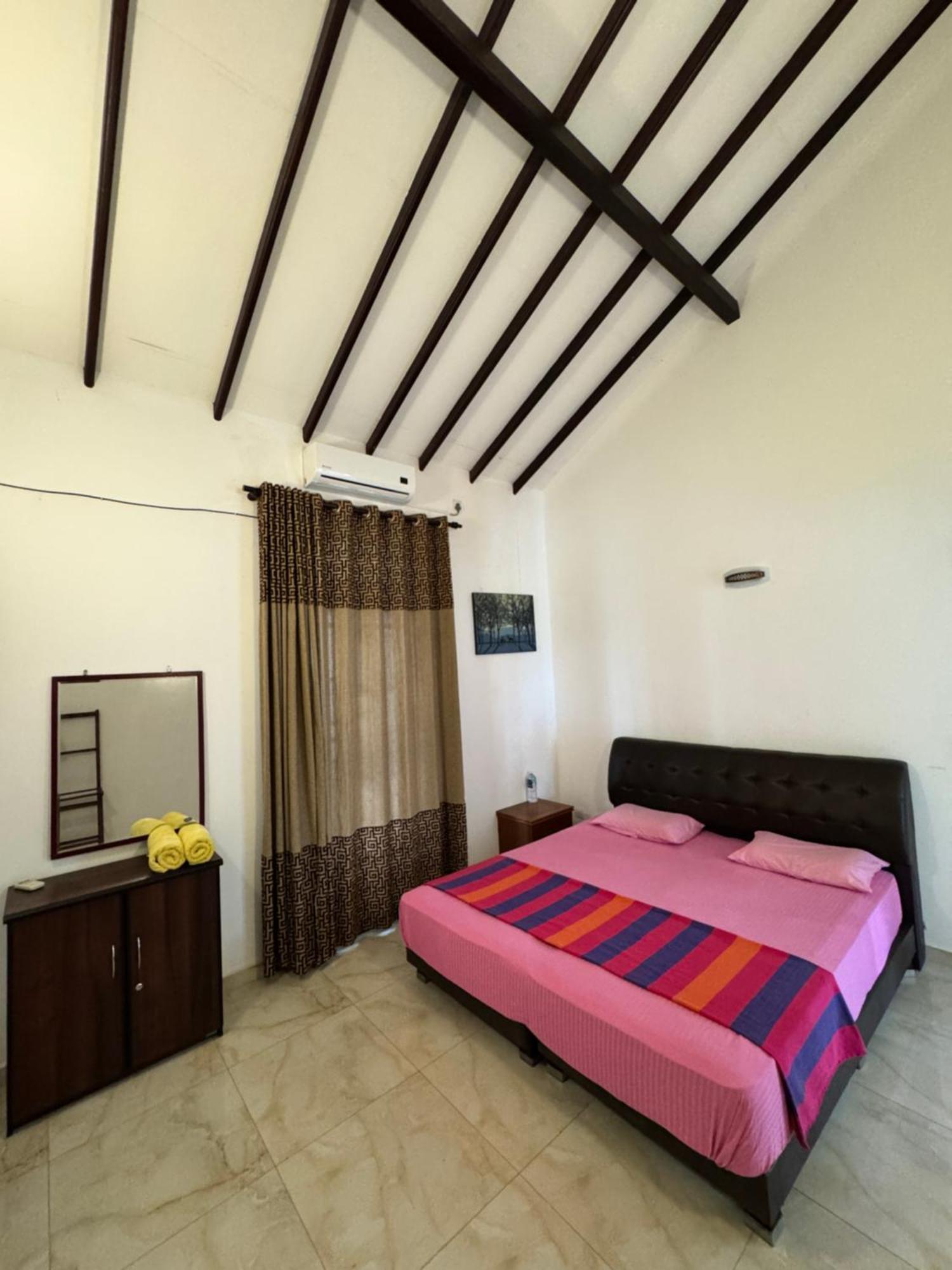 Grand Royal Villa Negombo Bagian luar foto