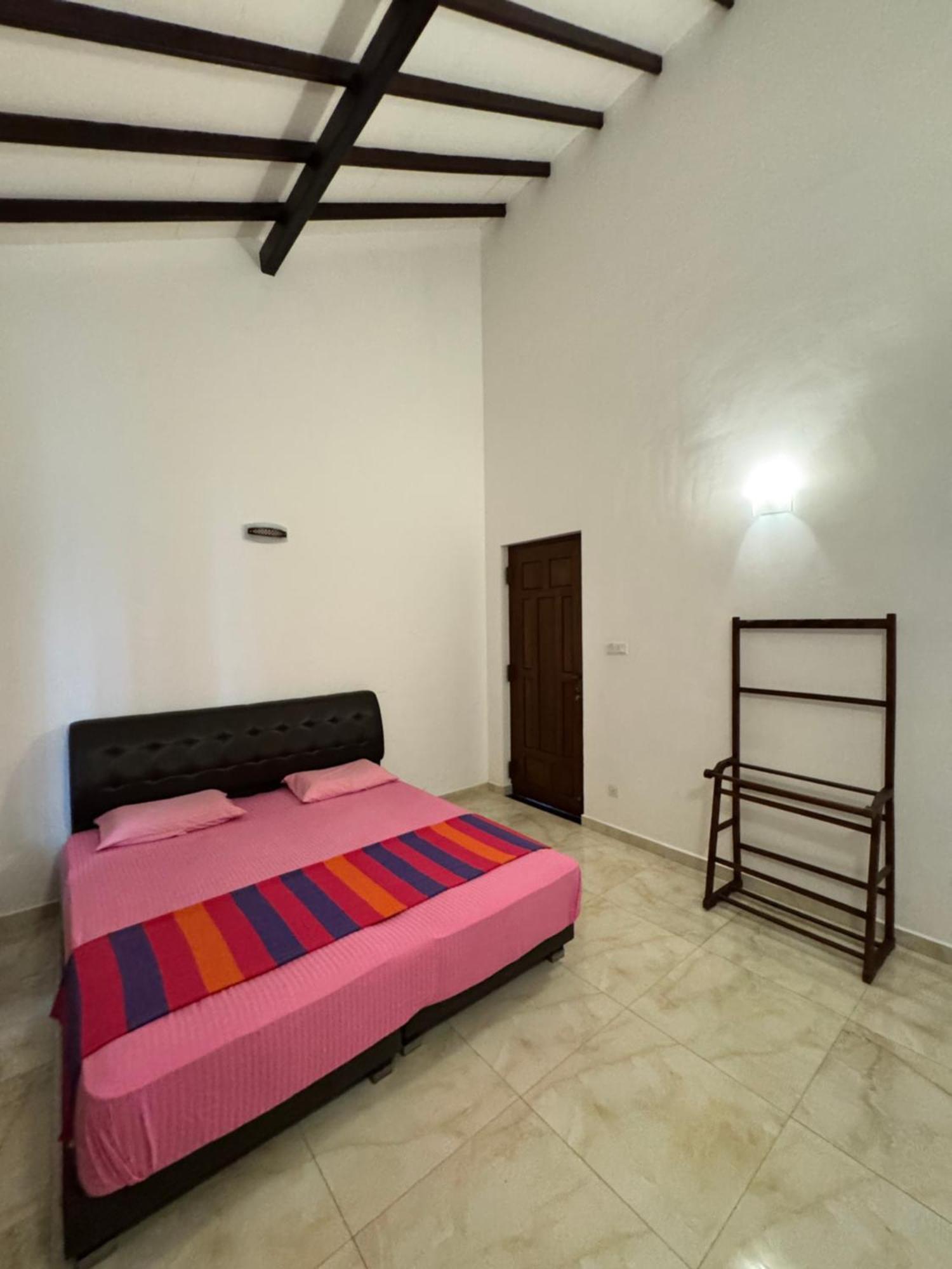 Grand Royal Villa Negombo Bagian luar foto
