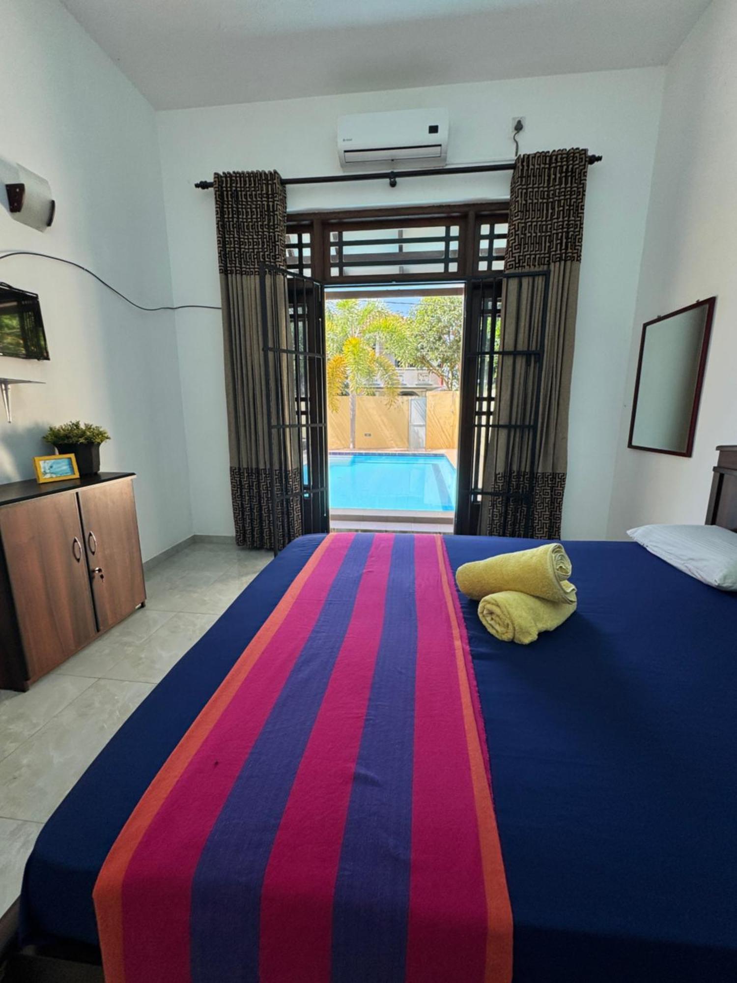 Grand Royal Villa Negombo Bagian luar foto